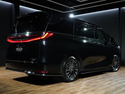 صورة 25 لـ 2024 Lexus LM