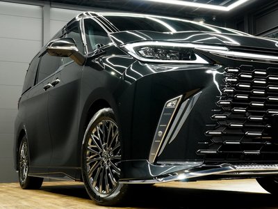صورة 49 لـ 2024 Lexus LM