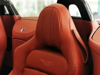 2022 Aston Martin VANTAGE — миниатюра 28