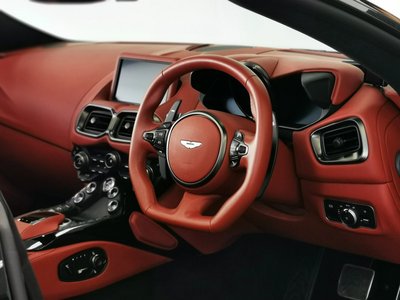 2022 Aston Martin VANTAGE — миниатюра 11