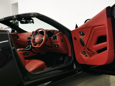 2022 Aston Martin VANTAGE — миниатюра 6