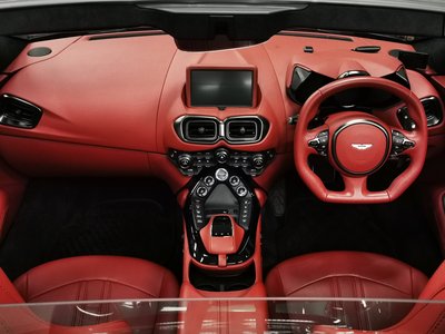 2022 Aston Martin VANTAGE — миниатюра 7
