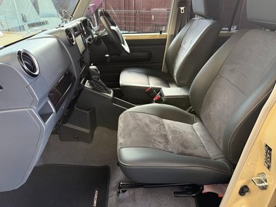 2024 Toyota LAND CRUISER 70 thumbnail 19