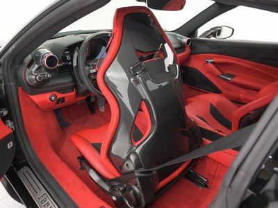 2021 Ferrari F8 SPIDER — фото 20