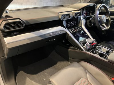 2019 Lamborghini URUS 照片 39