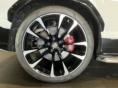 2019 Lamborghini URUS 照片 46