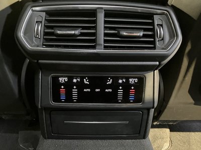 2019 Lamborghini URUS 照片 35