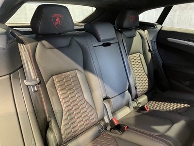 2019 Lamborghini URUS 照片 40