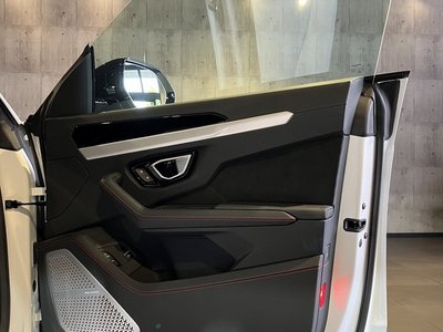 2019 Lamborghini URUS 照片 25