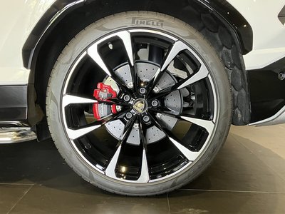 2019 Lamborghini URUS 照片 45