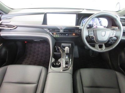 2025 Toyota CROWN SPORT — фото 9