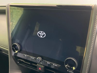 2025 Toyota ALPHARD — фото 4
