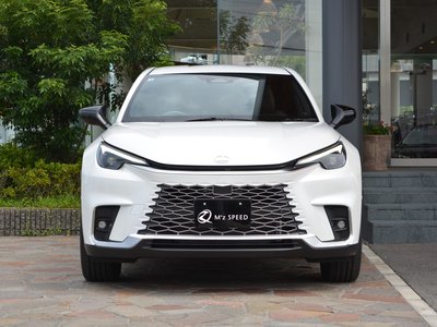 2026 Lexus LBX photo 16