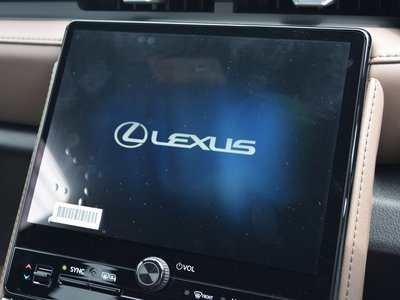 2026 Lexus LBX thumbnail 42