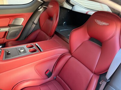 2014 Aston Martin RAPIDE 缩略图 25