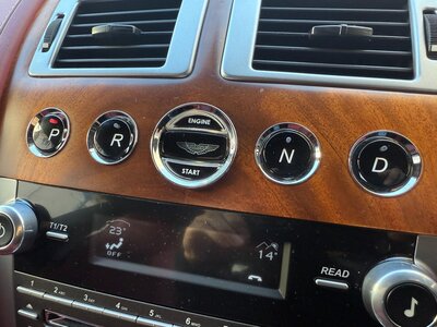 2014 Aston Martin RAPIDE 缩略图 26