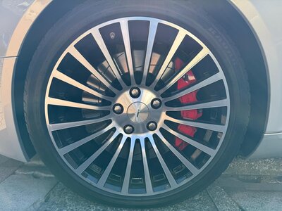 2014 Aston Martin RAPIDE 缩略图 35