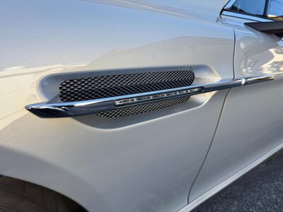 2014 Aston Martin RAPIDE 缩略图 41
