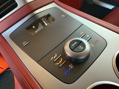 2014 Aston Martin RAPIDE 缩略图 65