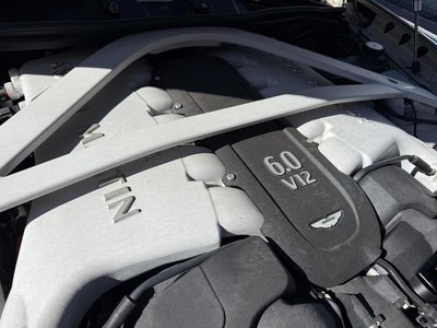 2014 Aston Martin RAPIDE 缩略图 76