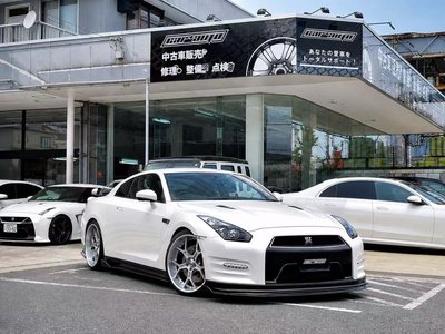 صورة مصغرة 2 لـ 2011 Nissan GT-R