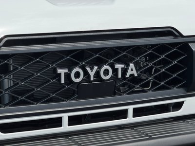 2026 Toyota LAND CRUISER 70 缩略图 9
