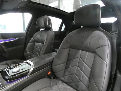 صورة مصغرة 36 لـ 2023 BMW 7 SERIES