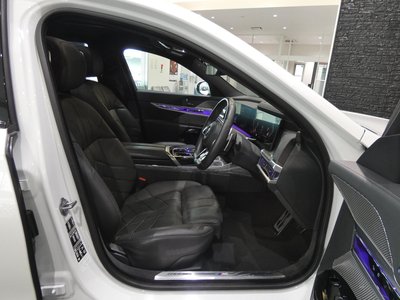 صورة مصغرة 18 لـ 2023 BMW 7 SERIES