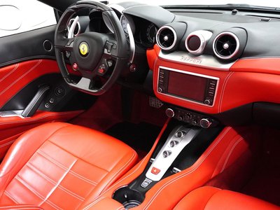 2015 Ferrari CALIFORNIA T — фото 13