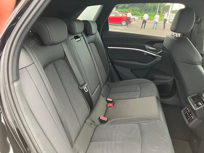 صورة مصغرة 50 لـ 2022 AUDI E-TRON