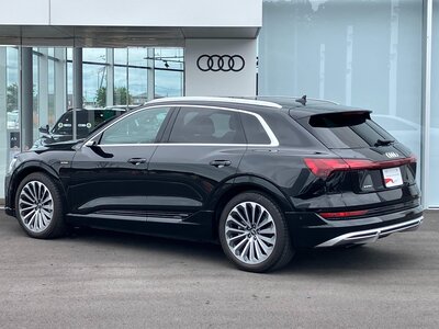 صورة مصغرة 76 لـ 2022 AUDI E-TRON