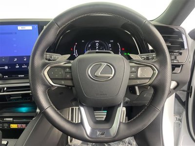 2023 Lexus RX thumbnail 26