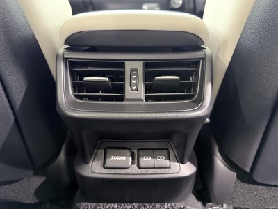 2024 Lexus ES thumbnail 36