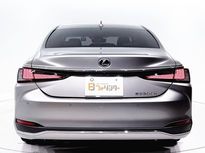 2024 Lexus ES photo 13