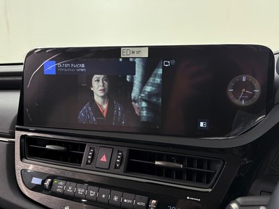 2024 Lexus ES thumbnail 18
