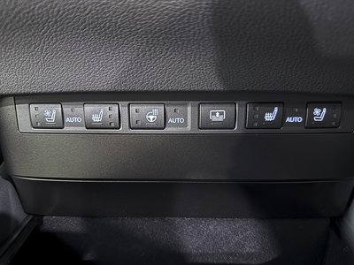 2024 Lexus ES thumbnail 24