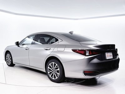 2024 Lexus ES photo 6