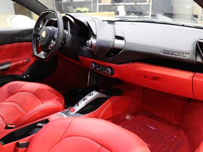 صورة مصغرة 93 لـ 2017 Ferrari 488 GTB