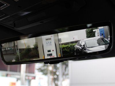 2025 LAND Rover DEFENDER thumbnail 17