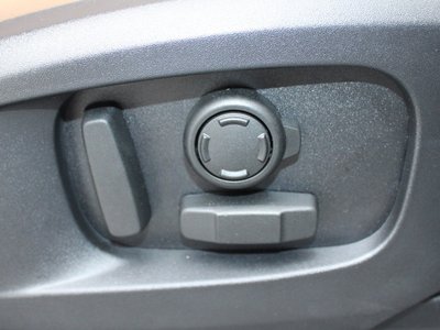 2025 LAND Rover DEFENDER thumbnail 23