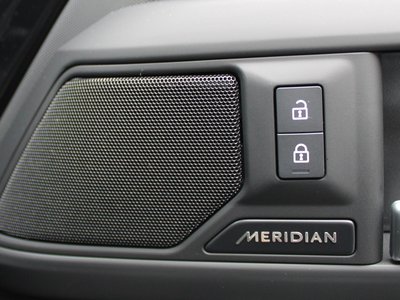 2025 LAND Rover DEFENDER thumbnail 21