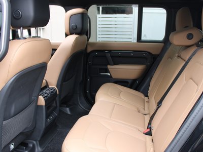 2025 LAND Rover DEFENDER photo 14