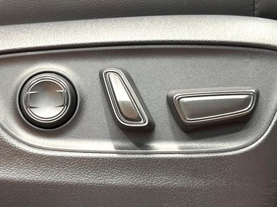 صورة 32 لـ 2024 Toyota LAND CRUISER 250