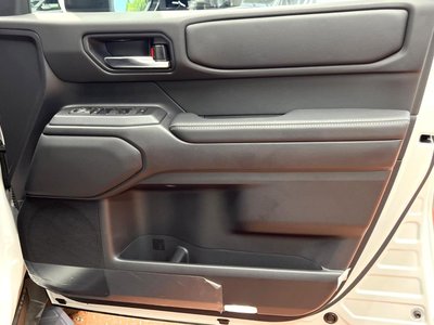 صورة 30 لـ 2024 Toyota LAND CRUISER 250
