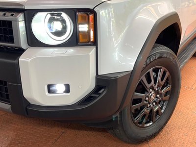 صورة 14 لـ 2024 Toyota LAND CRUISER 250