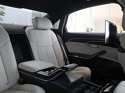 صورة مصغرة 444 لـ 2024 AUDI A8