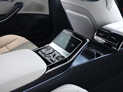 صورة مصغرة 472 لـ 2024 AUDI A8