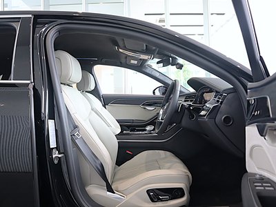 صورة مصغرة 385 لـ 2024 AUDI A8