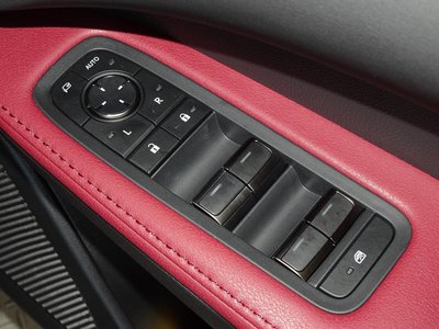 صورة 14 لـ 2023 Lexus RX