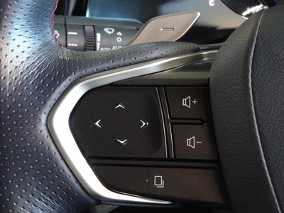 صورة 12 لـ 2023 Lexus RX